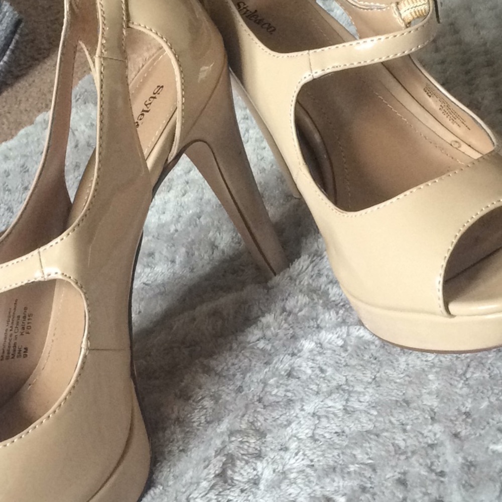 Style & Co Nude Mary Jane Pumps